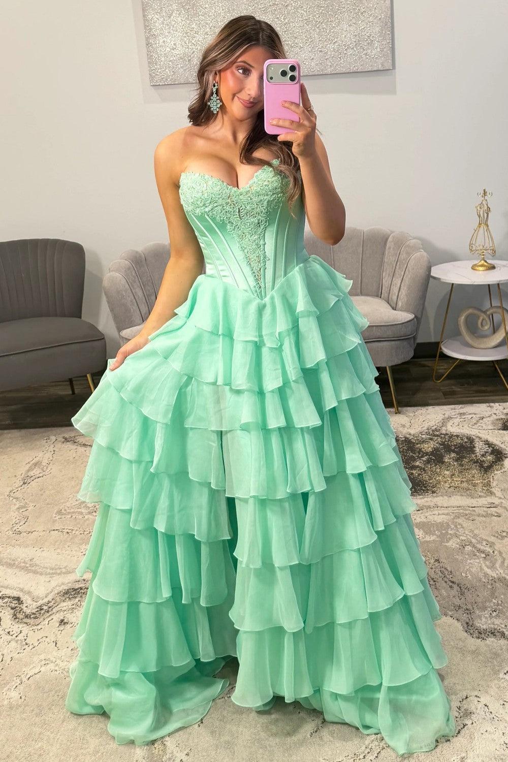 Dressystars Emerald Green Sweetheart Corset Prom Dress With Tiered Ruffles And High Slit Formal Evening Gown
