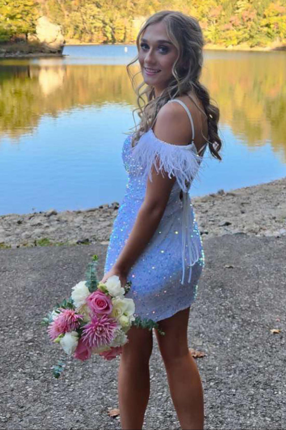 Dressystars Feathered Black Homecoming Dress Sequined Bodycon Prom Dress