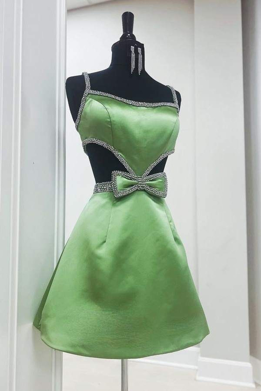 Dressystars Fuchsia Homecoming Dress Beaded A-Line Short Prom Dress with Bows