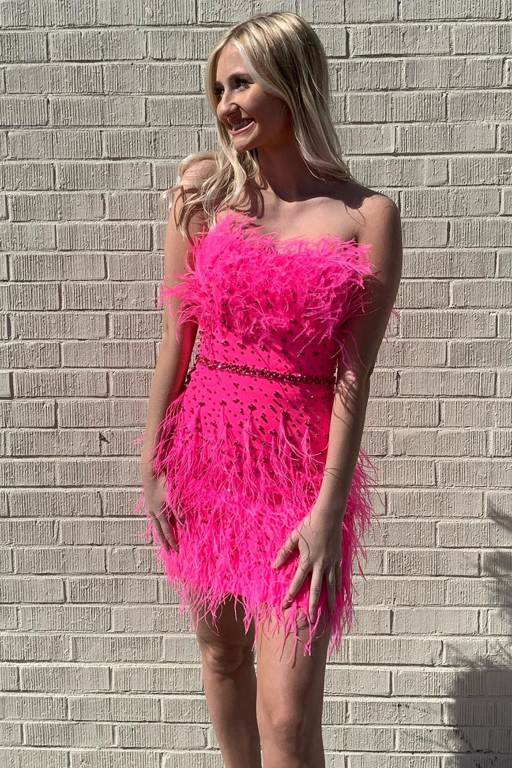 Dressystars Fuchsia Homecoming Dress Beaded Tight Short Prom Dress with Feathers