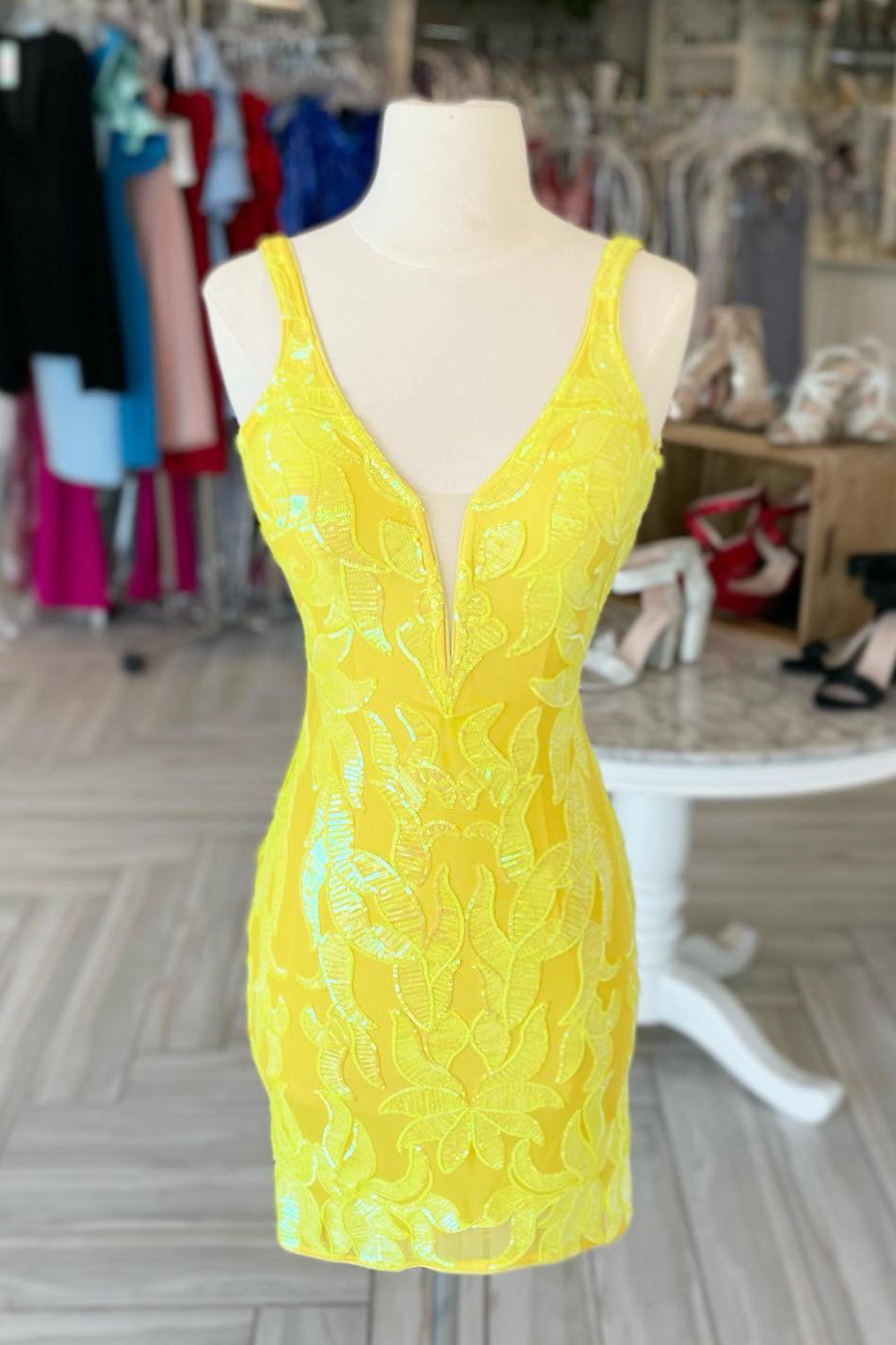 Dressystars Fuchsia Homecoming Dress V-Neck Sequin Tight Short Prom Dress