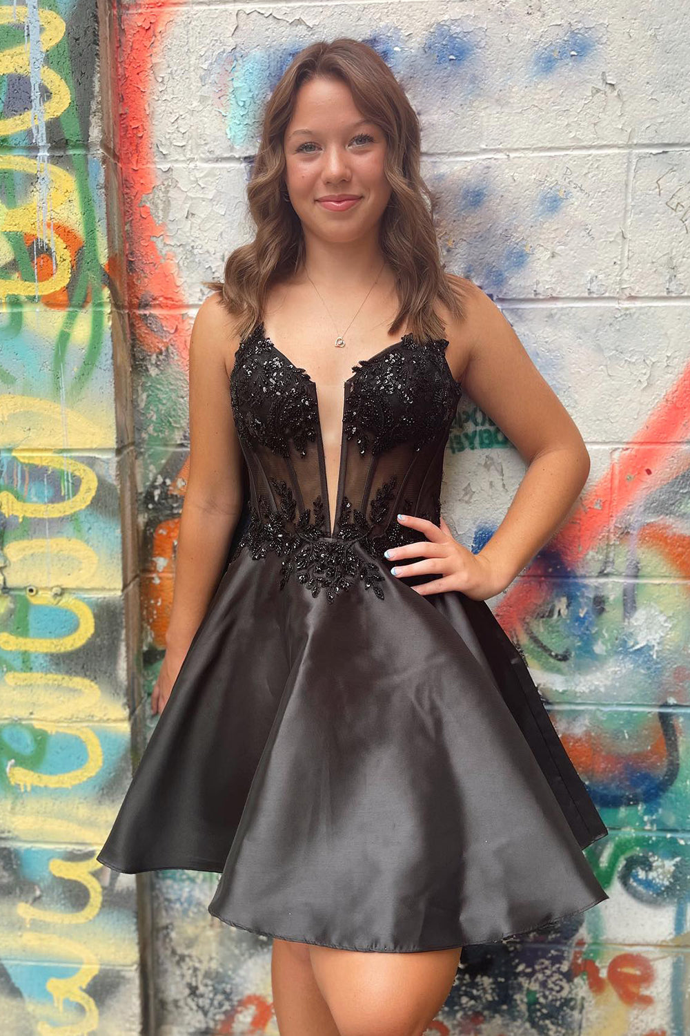 Dressystars Glitter Black Homecoming Dress A-Line Satin Short Prom Dress with Appliques