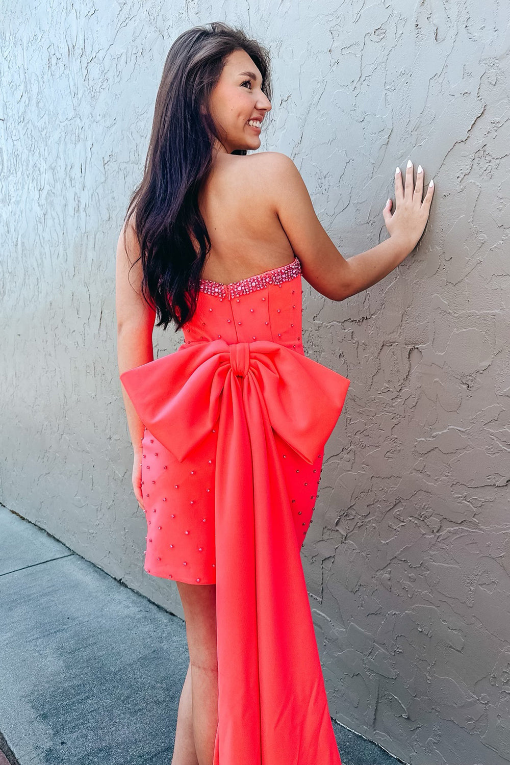 Dressystars Glitter Black Homecoming Dresses Beaded Strapless Tight Short Cocktail Dresses With Bow