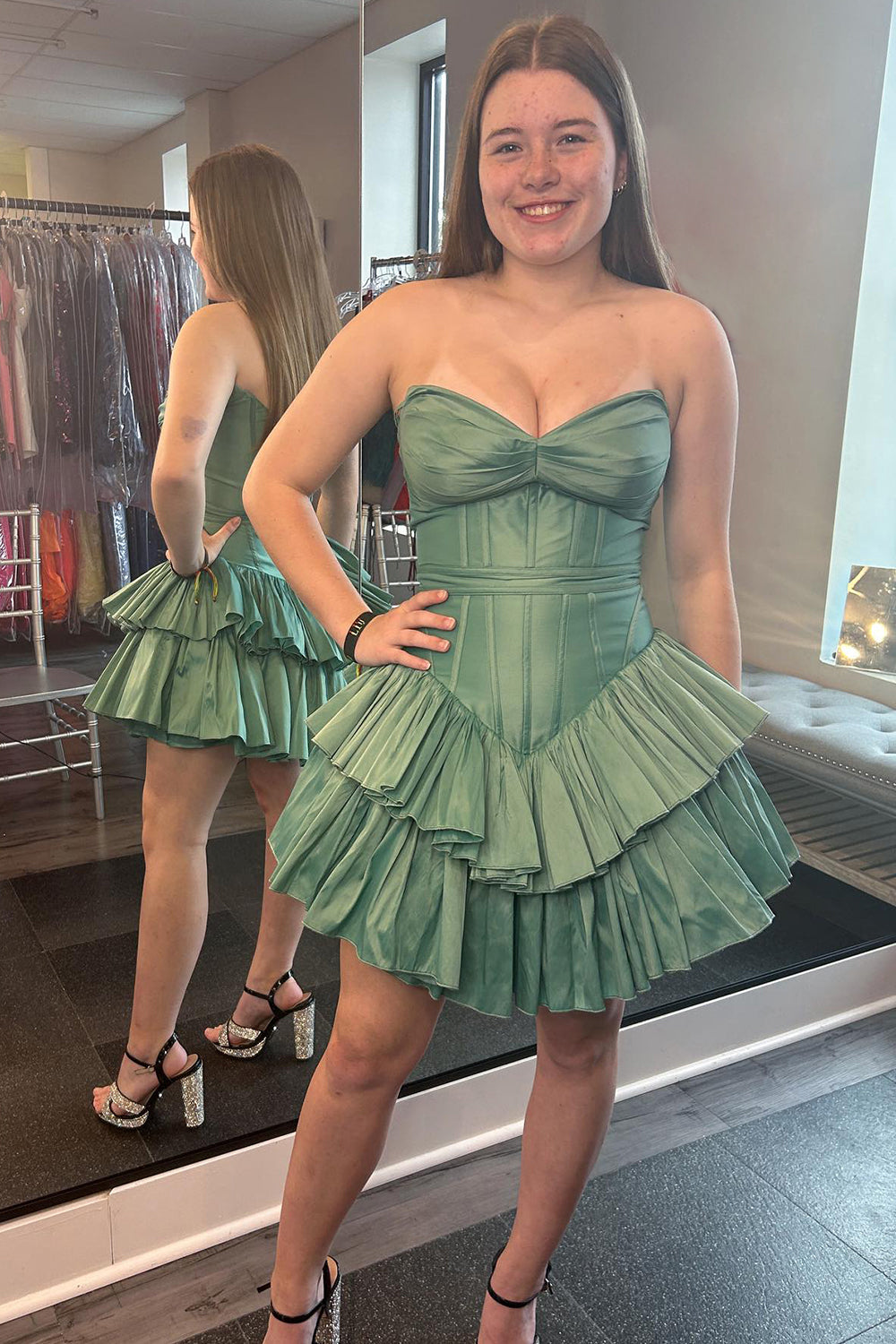 Dressystars Green Homecoming Dress Corset Tiered Sweetheart A Line Short Prom Dress