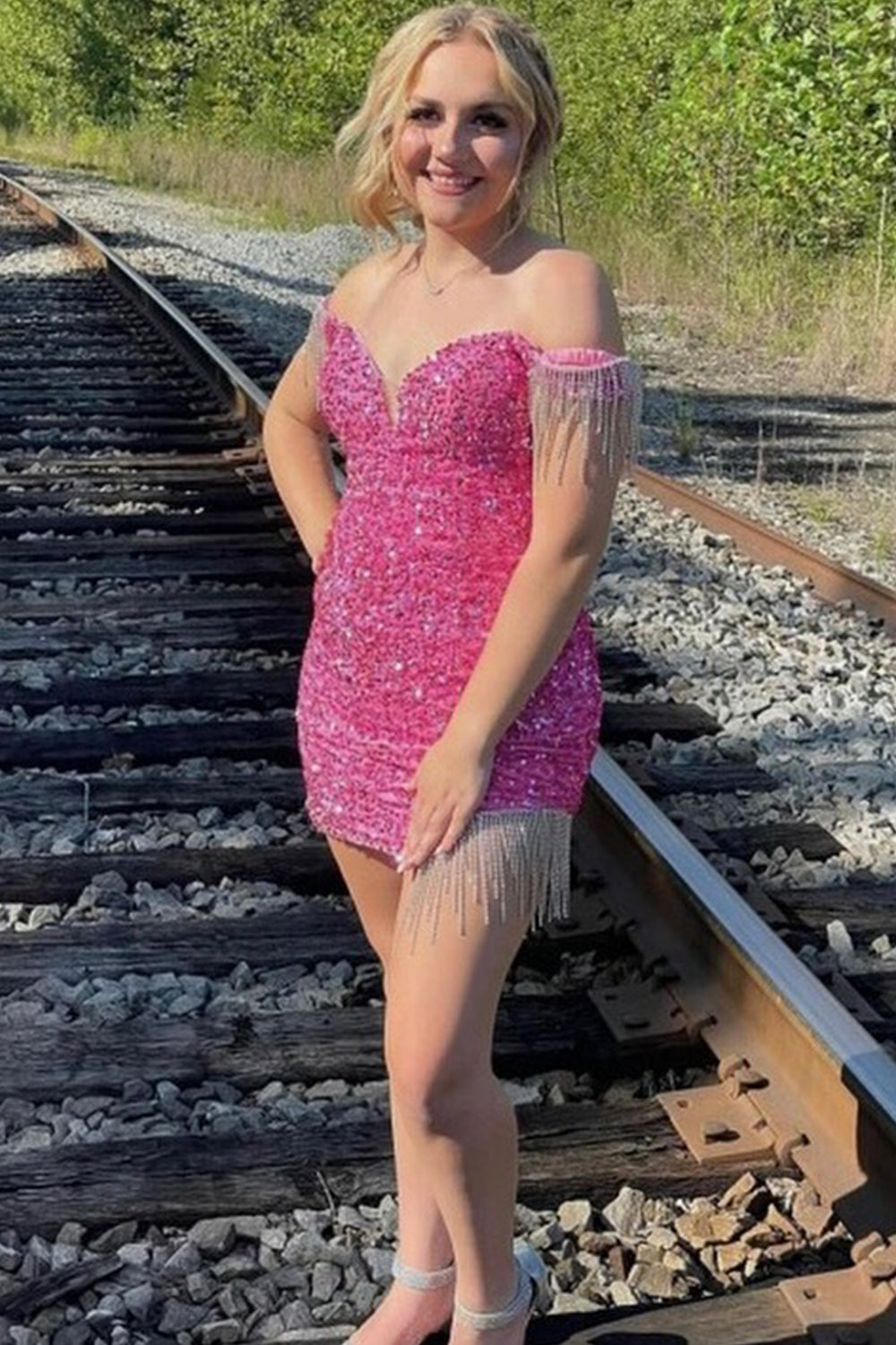 Dressystars Green Homecoming Dress Fringed Sequin Tight Short Prom Dress