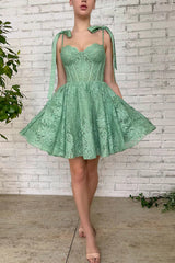Dressystars Green Homecoming Dress Sweetheart Prom Dress with Appliques