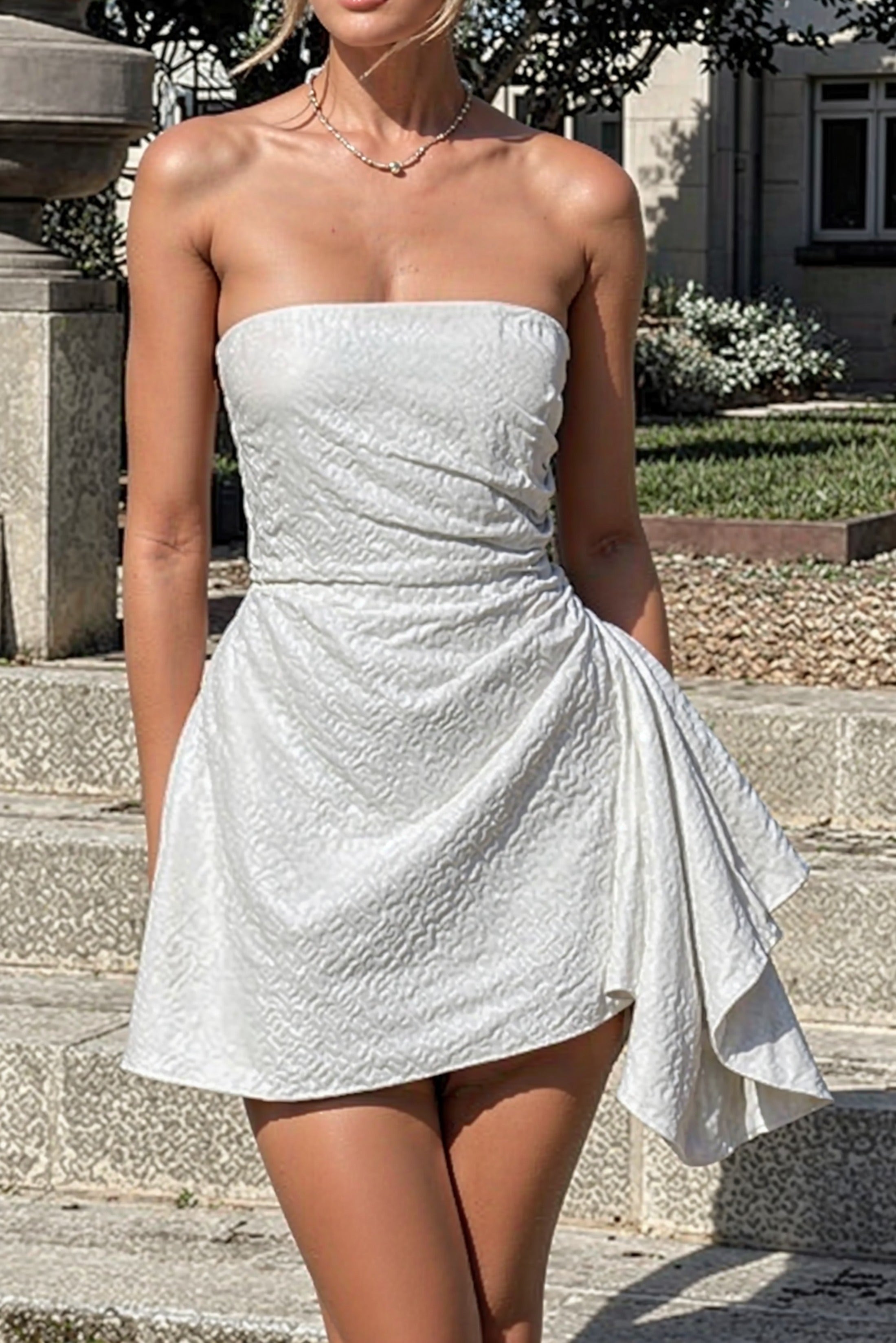 Dressystars Ivory Jacquard Homecoming Dress Satin Strapless Short Party Dress
