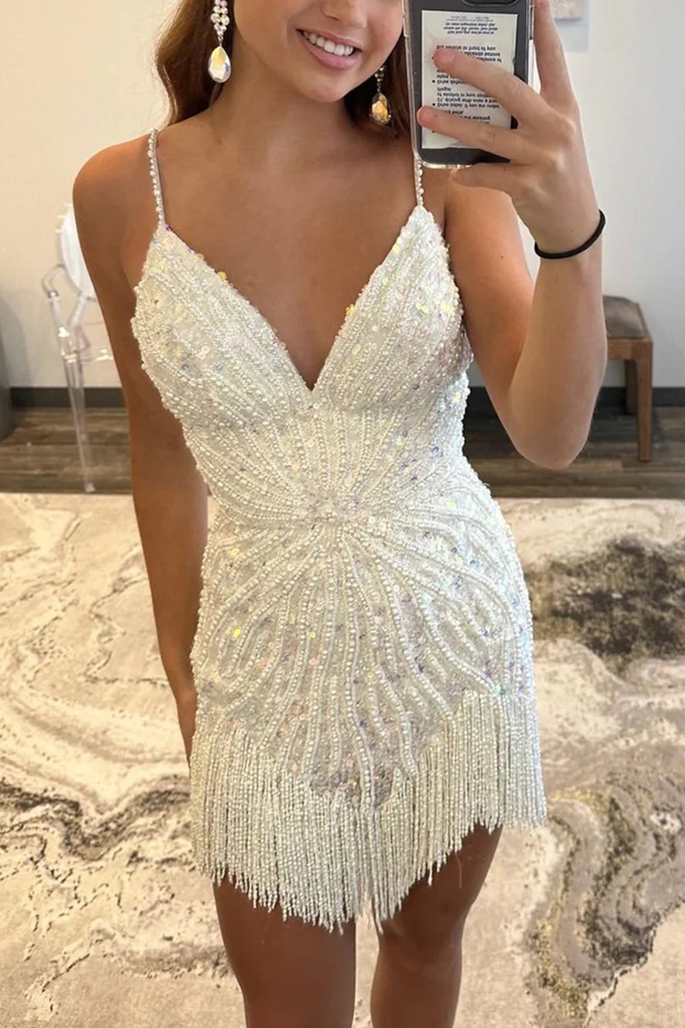 Dressystars Ivory Sequined Sheath Spaghetti Straps Short Homecoming Dress with Fringes