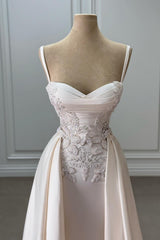 Dressystars Ivory Sweetheart Spaghetti Strap Sleeveless Beaded Panel Train Ruffle Satin Bridal Gown