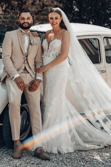 Dressystars Ivory Wedding Dress Mermaid Strapless Lace Bridal Gown With Train