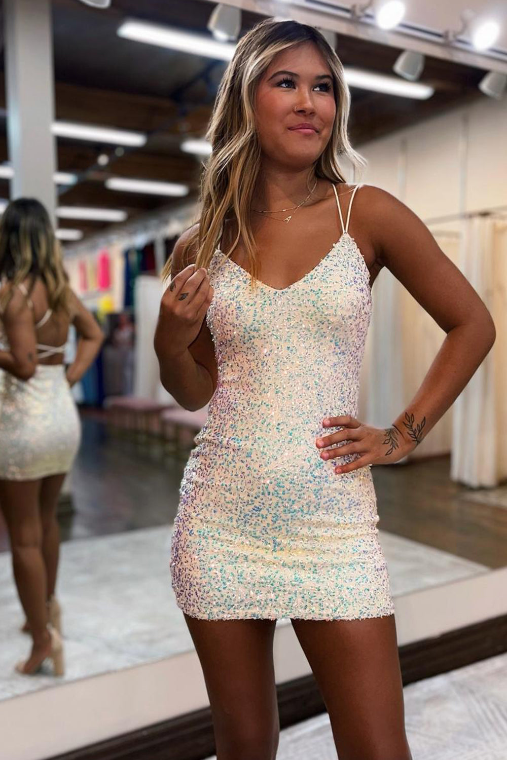 Dressystars Light Yellow Homecoming Dress Sequin Criss-Cross Straps Tight Short Prom Dress