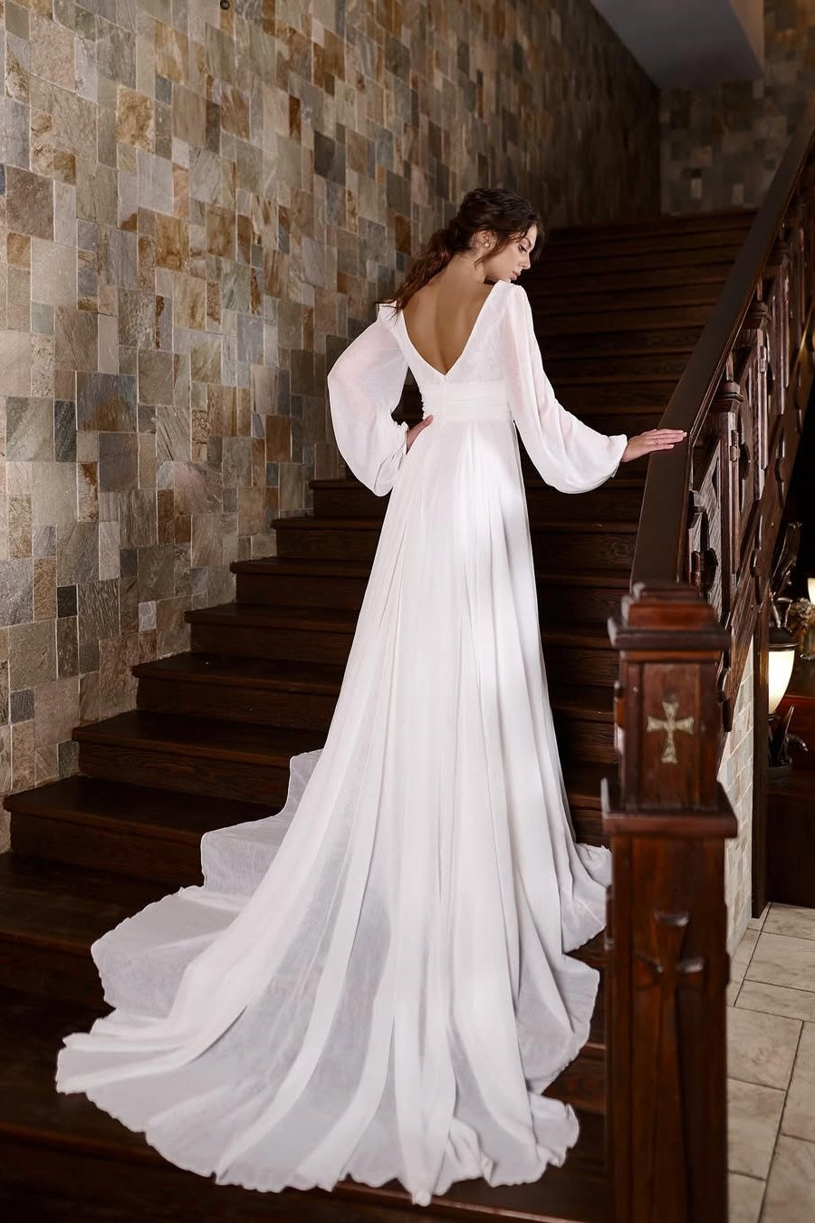 Dressystars Long Sleeve Beach Wedding Dress V Neck A Line Bridal Gown with Slit