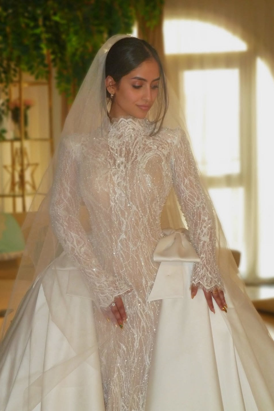 Dressystars Luxury Long Sleeve Wedding Dress Beaded Mermaid High Neck Bridal Gown with Detachable Train