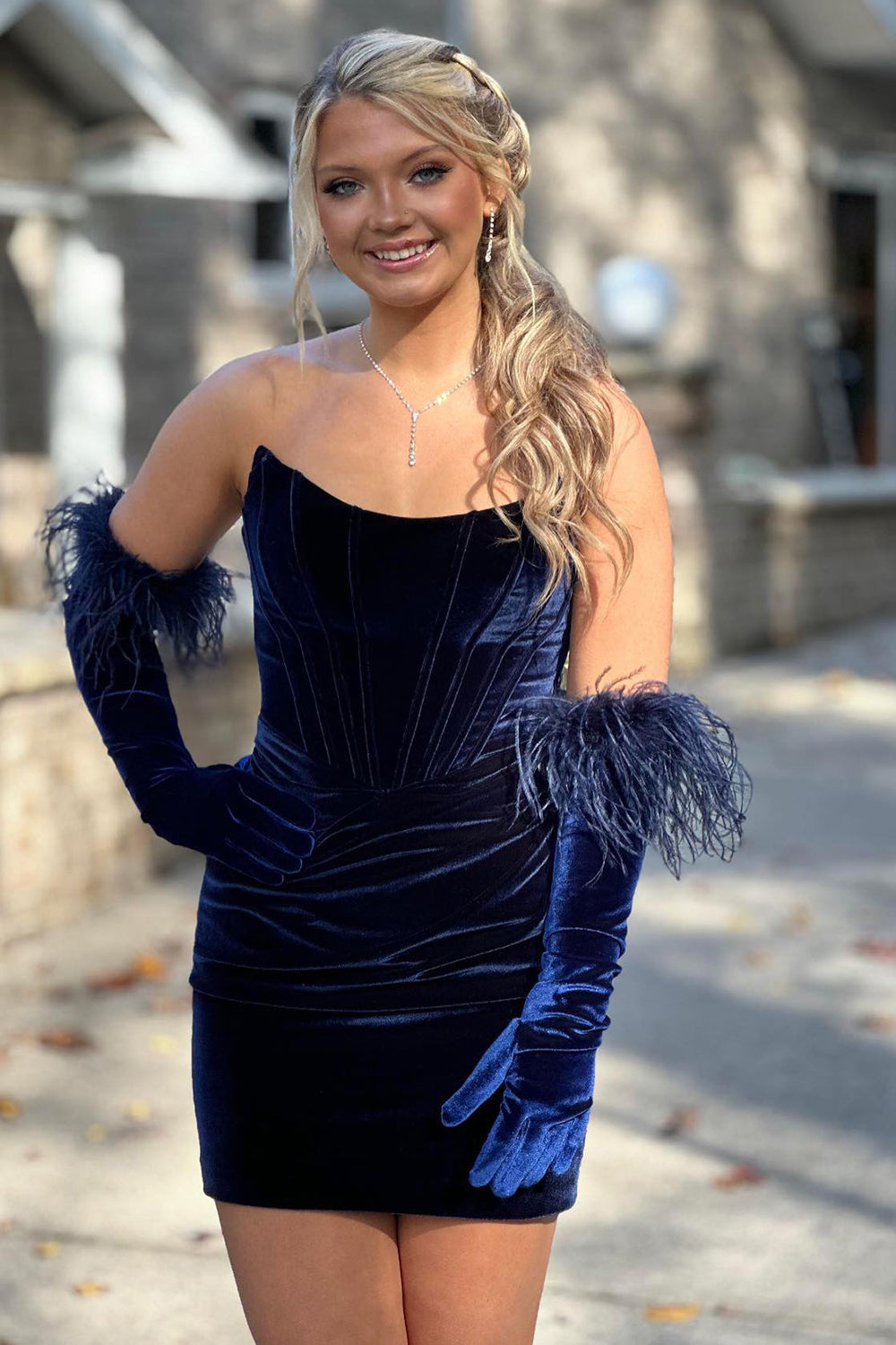 Dressystars Navy Homecoming Dress Strapless Velvet Ruched Tight Short Corset Prom Dress without Gloves