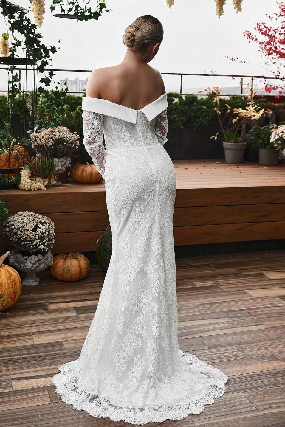 Dressystars Off The Shoulder Beach Wedding Dress Long Sleeve Lace SheathColumn Bridal Gown