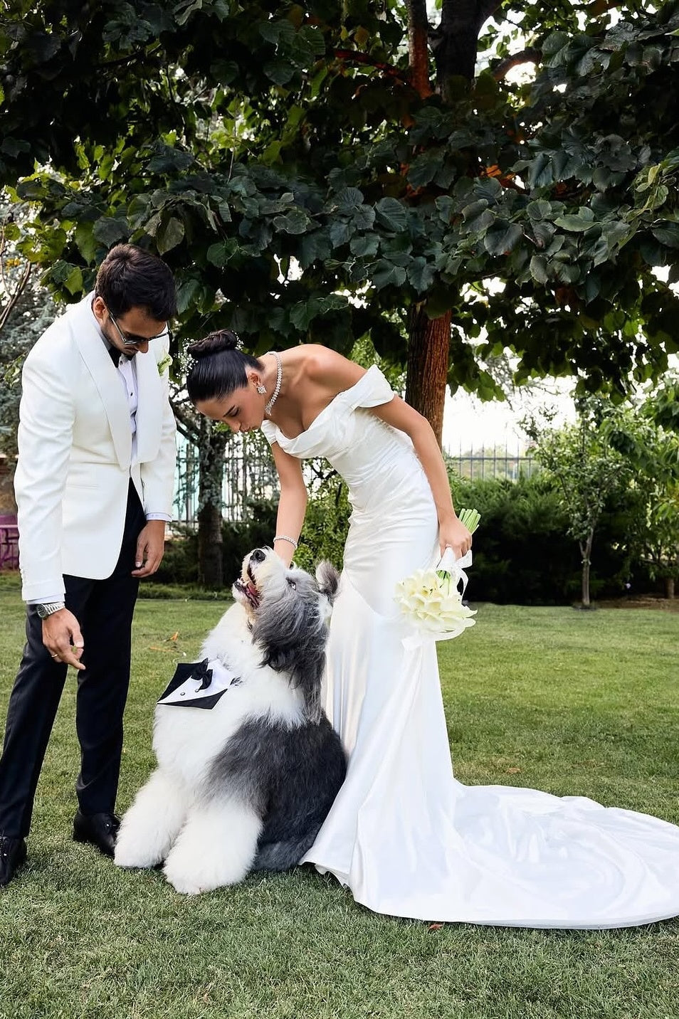 Dressystars Off The Shoulder Beach Wedding Dress Satin Mermaid Bridal Gown