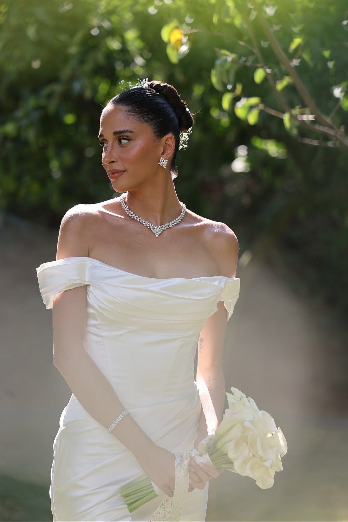 Dressystars Off The Shoulder Beach Wedding Dress Satin Mermaid Bridal Gown