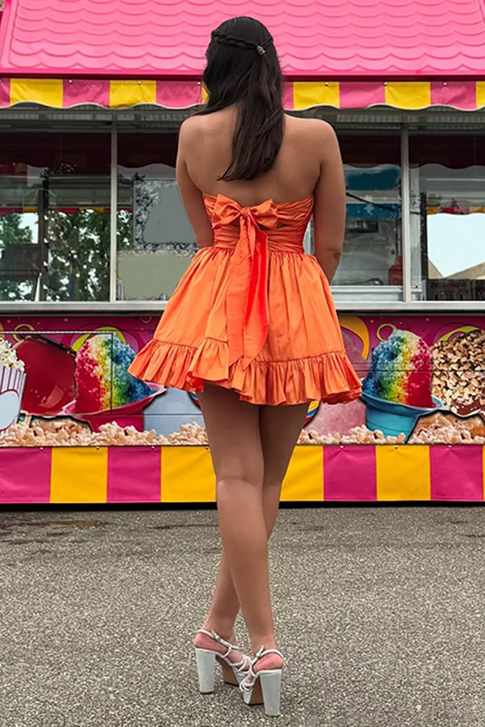 Dressystars Orange A Line Homecoming Dresses Strapless Ruffled Short Cocktail Dresses With Pockets