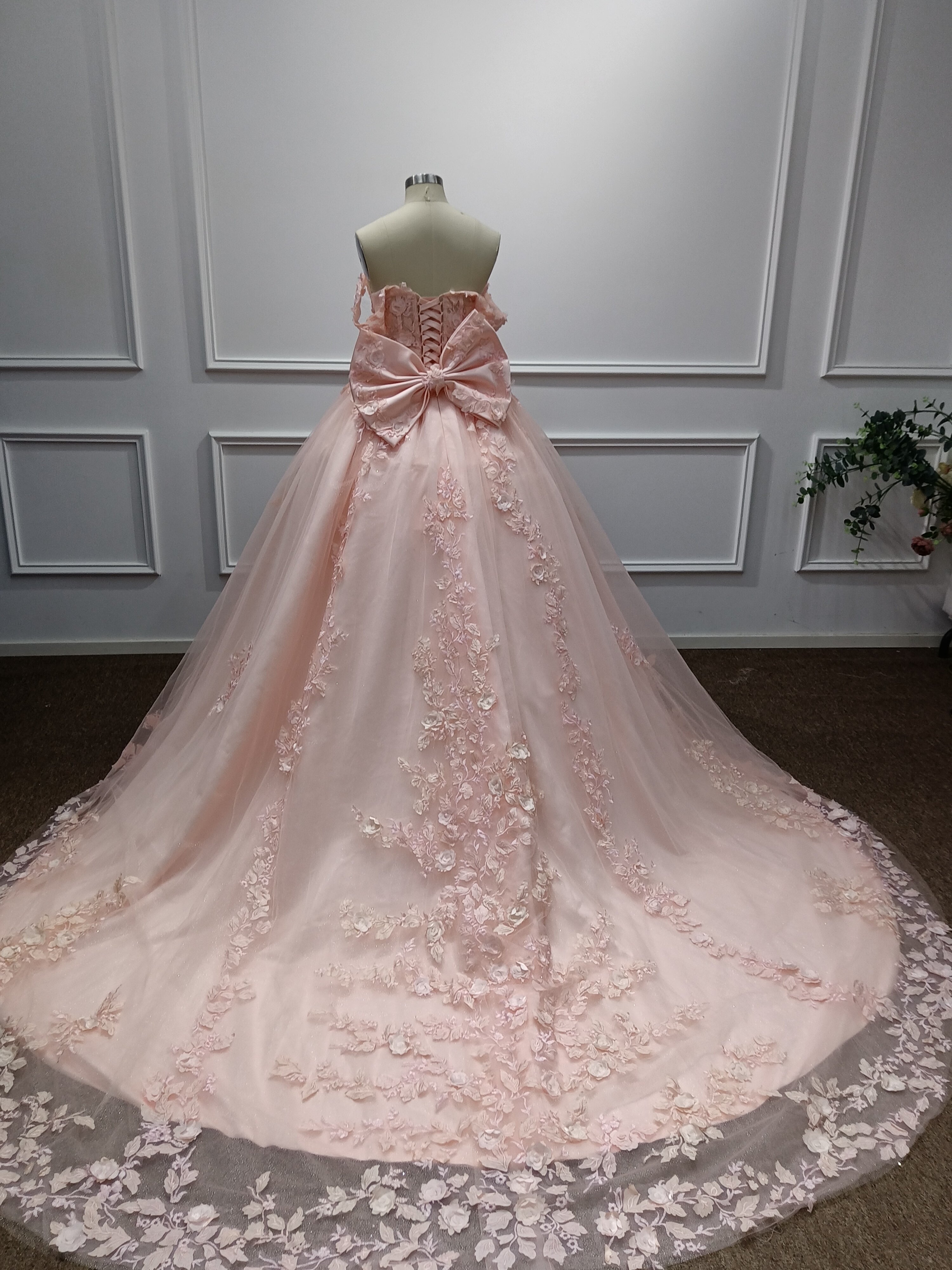 Dressystars Pink Quinceanera Dress Lace Appliques Ball Gown Off the Shoulder Sweet 16 Dress