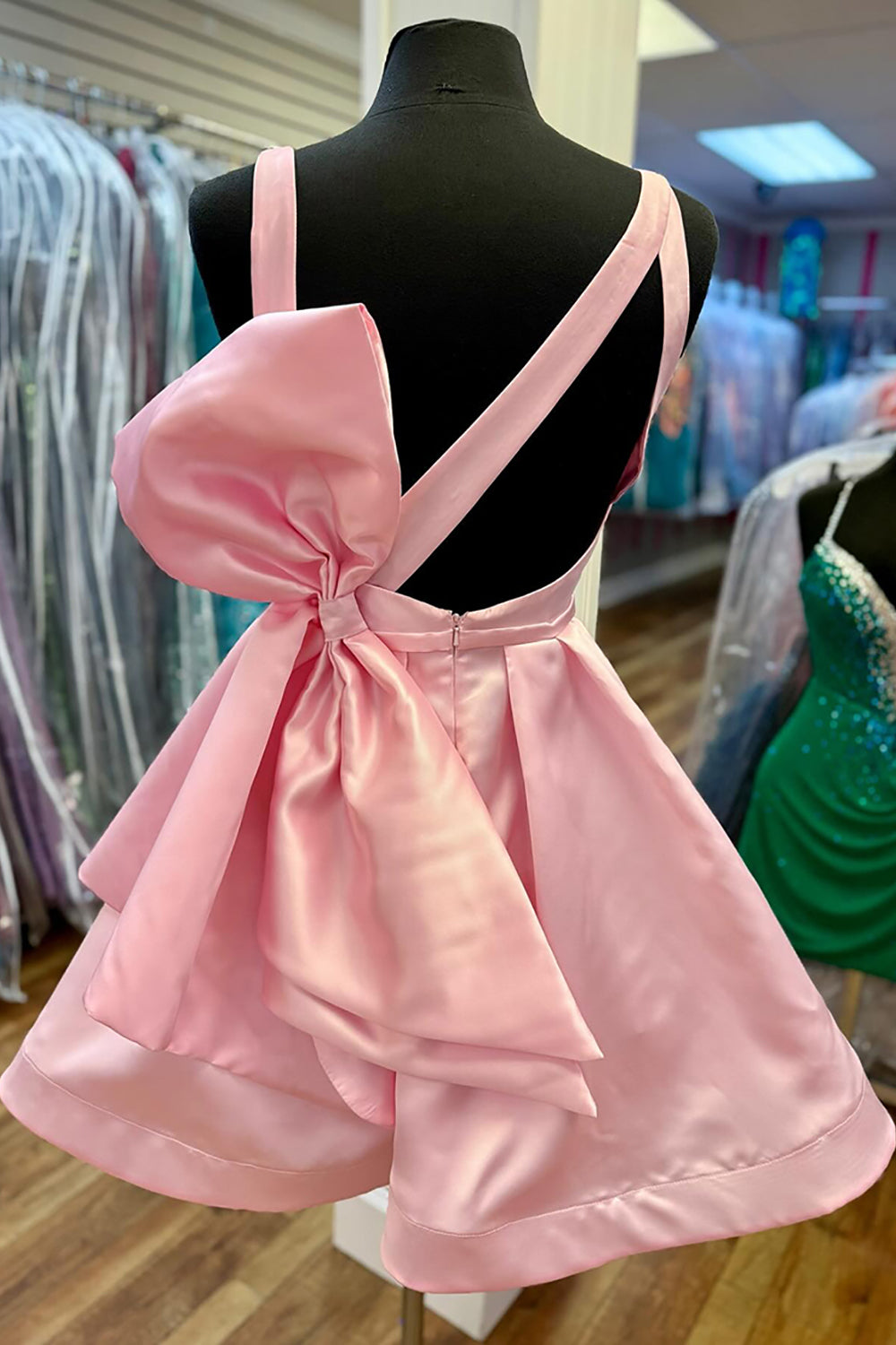 Dressystars Pink Satin V-Neck A Line Homecoming Dresses Short Corset Cocktail Dresses