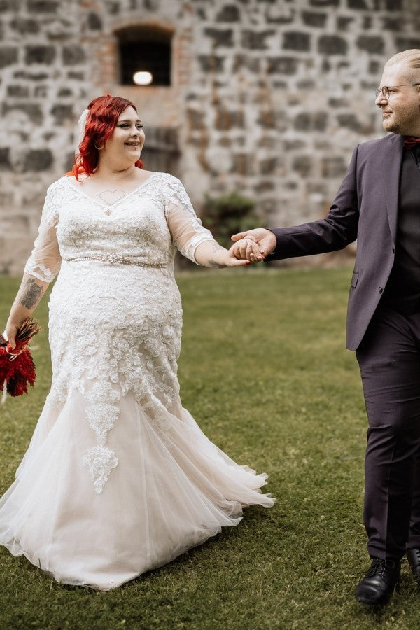 Dressystars Plus Size Wedding Dress 3/4 Sleeve Tulle Mermaid Bridal Gown with Lace Appliques