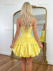 Dressystars Red Floral Strapless Satin A-Line Corset Short Homecoming Dress