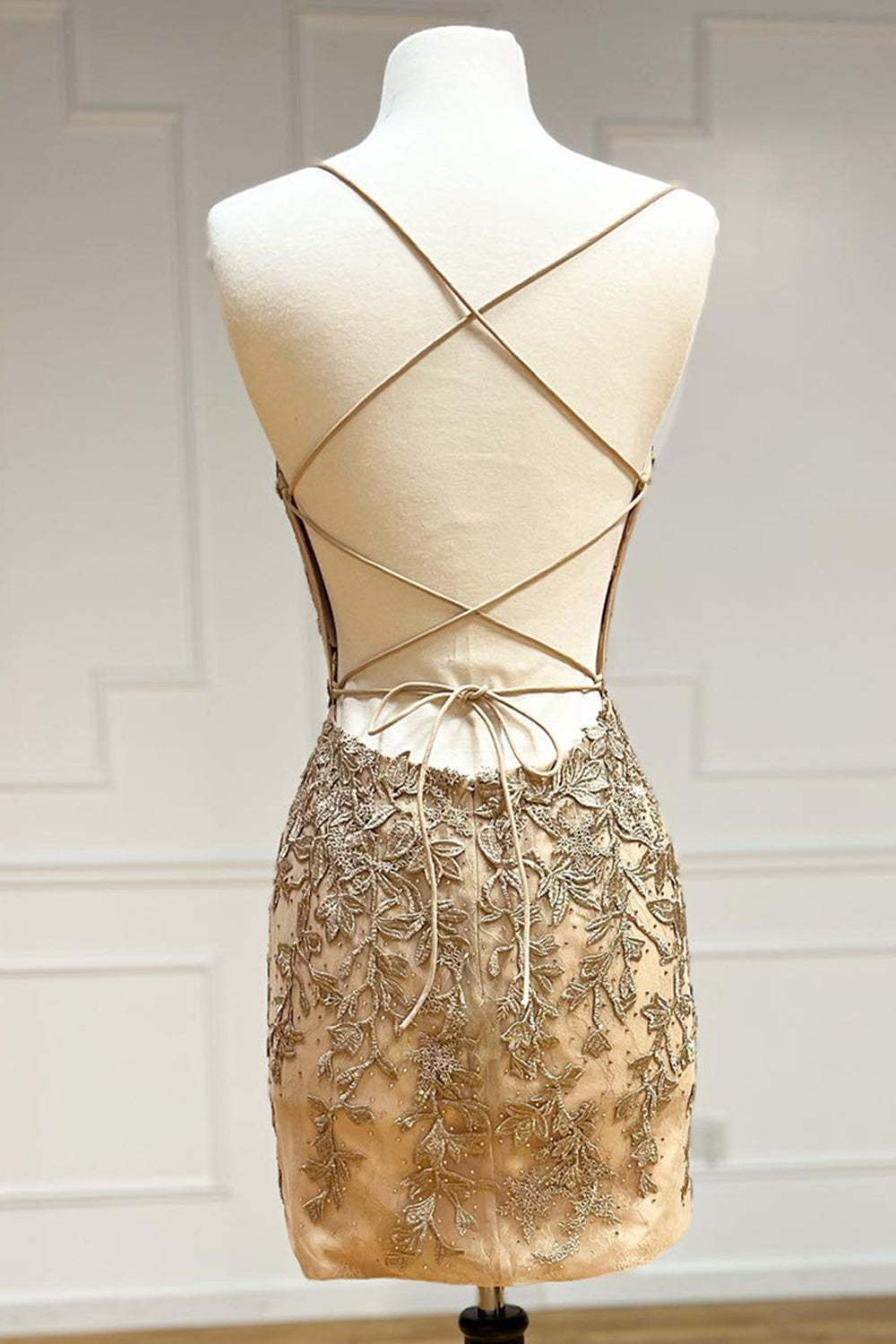 Dressystars Red Spaghetti Straps Homecoming Dresses Short Tight Cocktail Dresses With Appliques