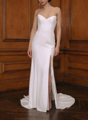 Dressystars Sheath Column Sweetheart Sleeveless Court Train Chiffon Satin Wedding Dress with High Slit
