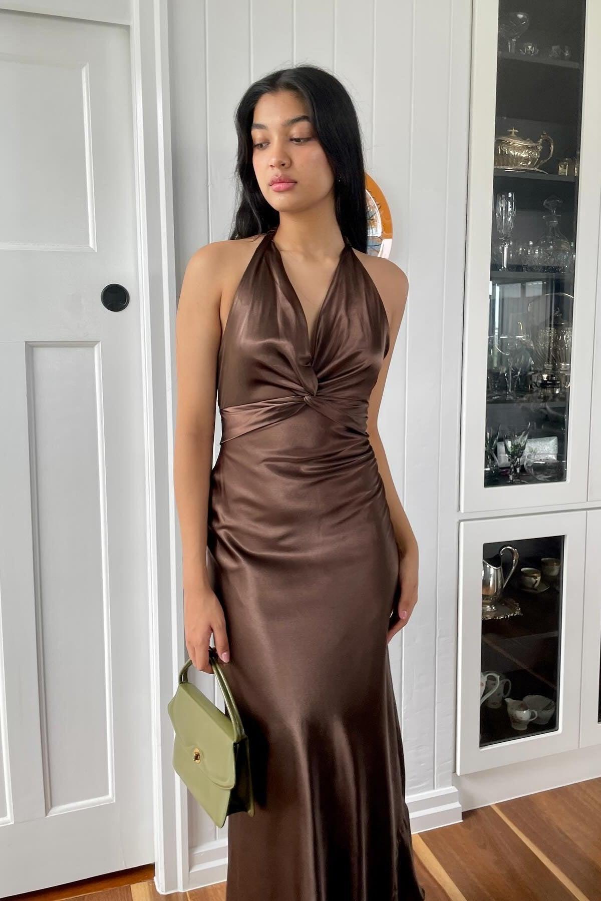 Dressystars Stylish Sheath V Neck Green Long Party Dress With Open Back Bowknot Formal Evening Gown
