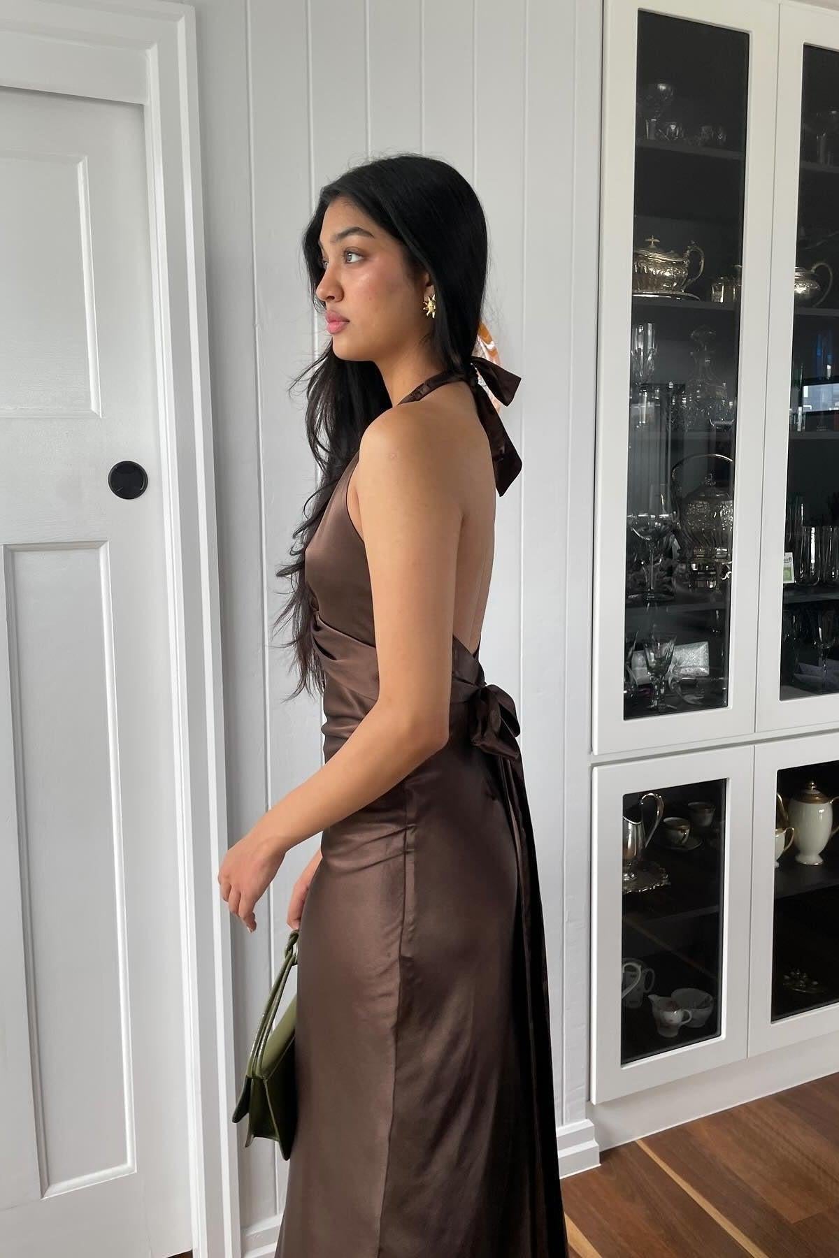 Dressystars Stylish Sheath V Neck Green Long Party Dress With Open Back Bowknot Formal Evening Gown