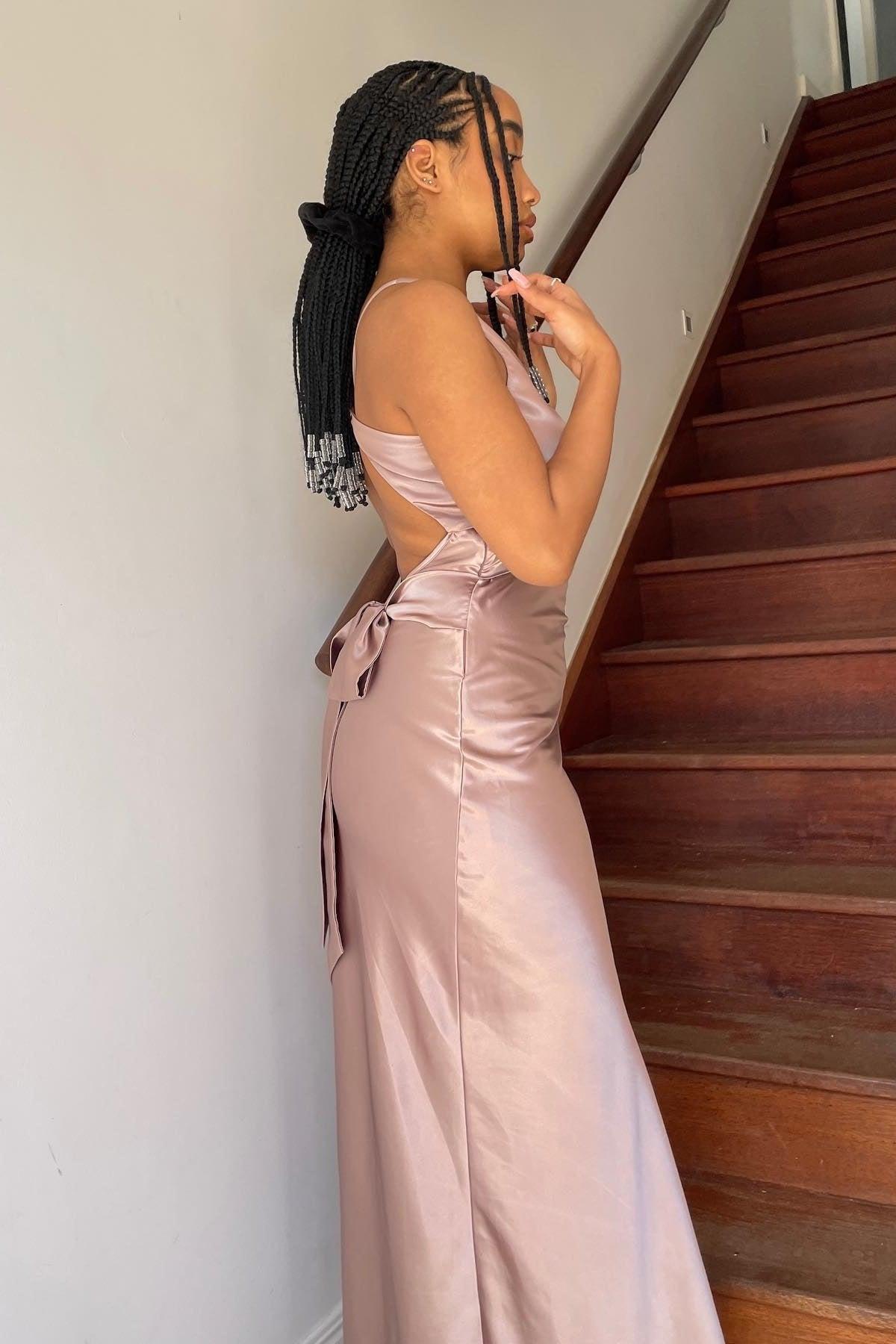 Dressystars Stylish Sheath V Neck Green Long Party Dress With Open Back Bowknot Formal Evening Gown