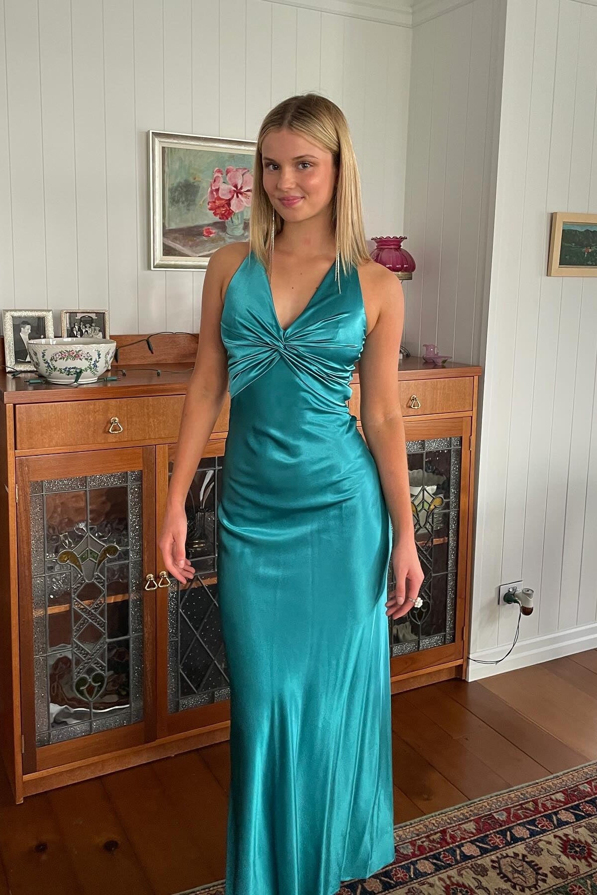 Dressystars Stylish Sheath V Neck Green Long Party Dress With Open Back Bowknot Formal Evening Gown