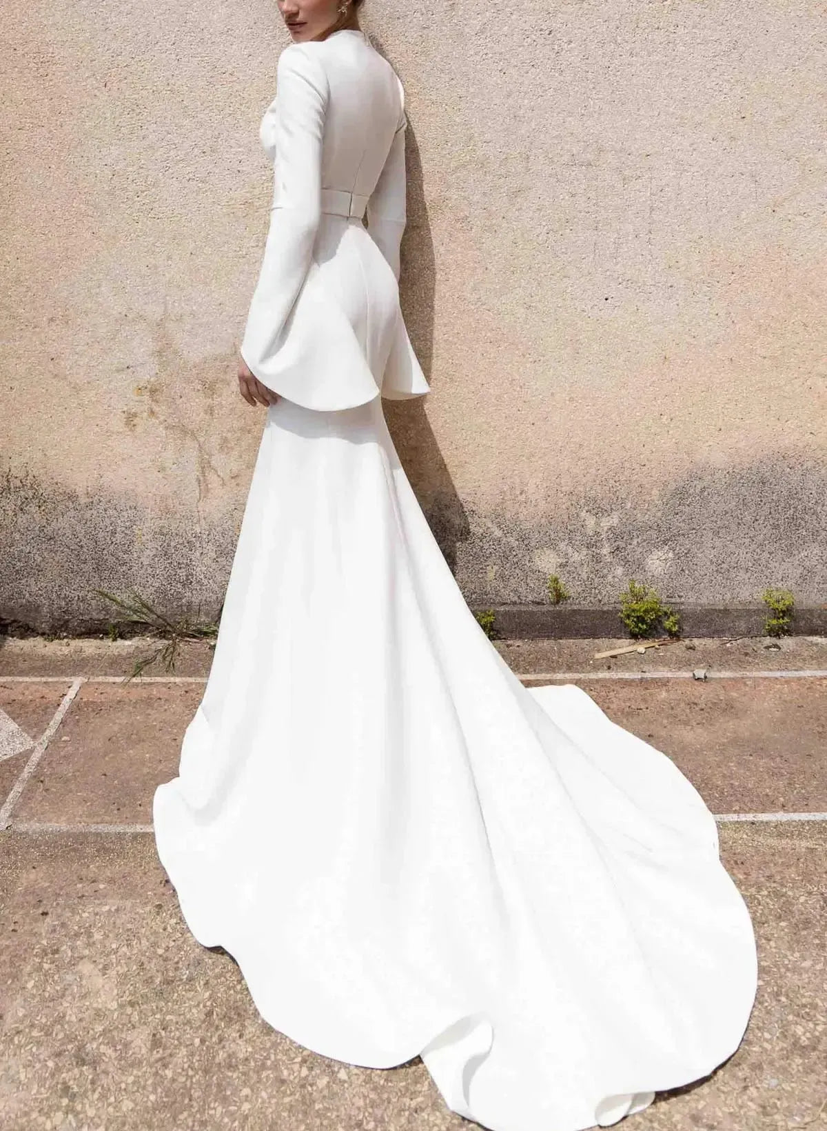 Dressystars Trumpet Mermaid Plunge Neck Long Sleeves Court Train Elastic Satin Wedding Dress