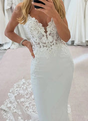 Dressystars Trumpet Mermaid Plunge Neck Sleeveless Court Train Elastic Satin Wedding Dress with Appliques