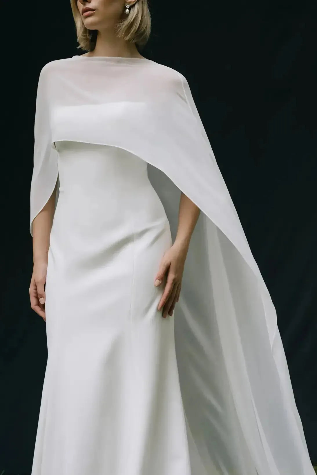Dressystars Trumpet Mermaid Scoop Neck Cape Sleeves Sweep Train Chiffon Elastic Satin Wedding Dress