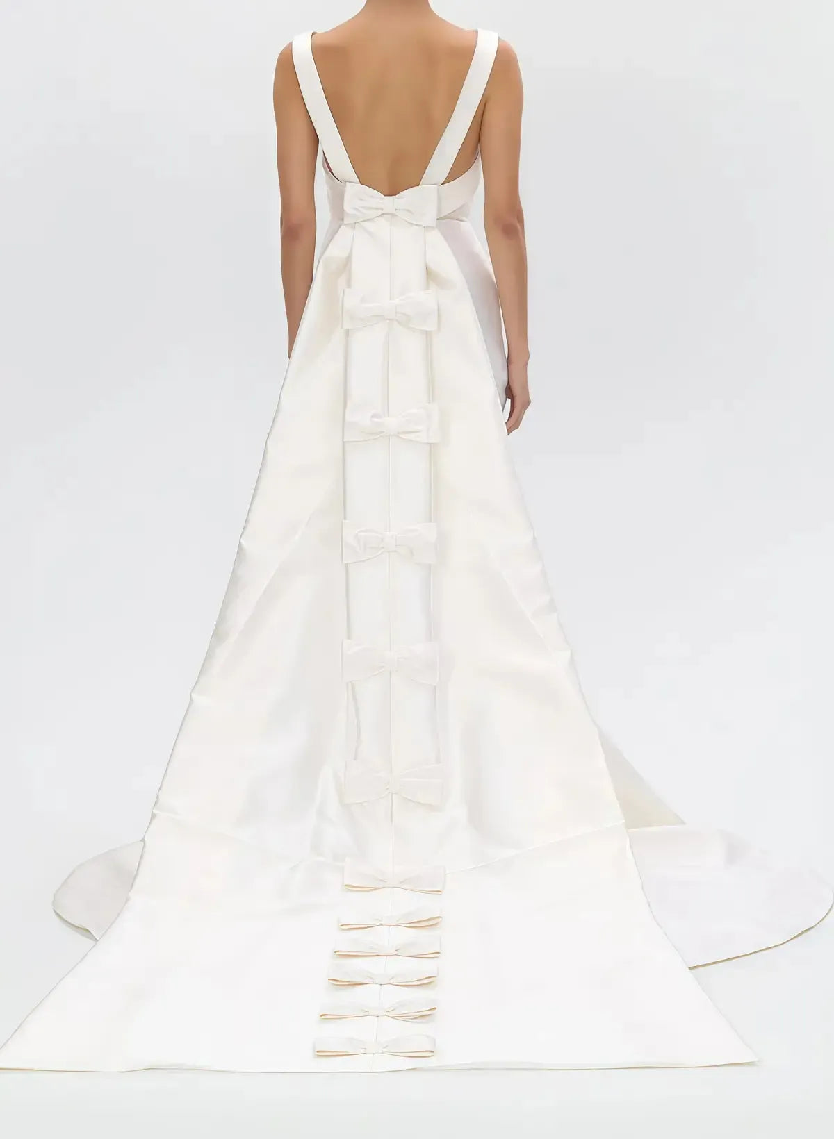 Dressystars Trumpet Mermaid Scoop Neck Sleeveless Satin Wedding Dress with Detachable Bow Train