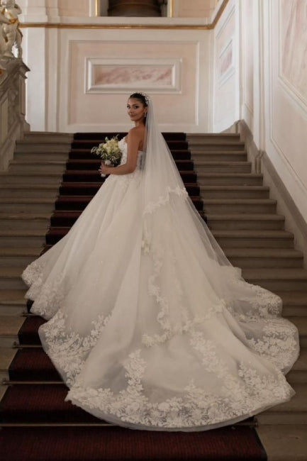 Dressystars Wedding Dress A Line White Strapless Bridal Gown With Lace