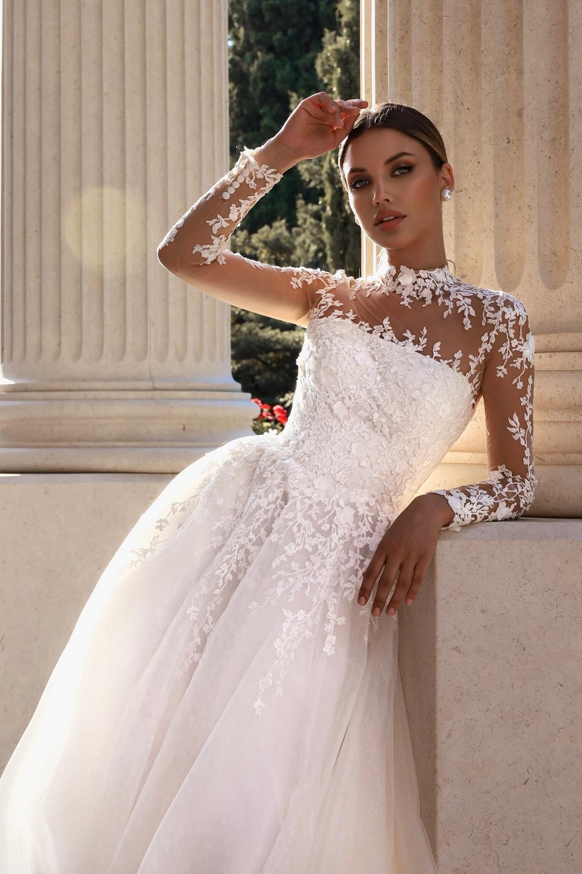 Dressystars White Wedding Dress A Line Lace High Neck Illusion Sleeves Sweep Train Tulle Bridal Gown With Appliques