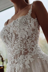Dressystars White Wedding Dress A Line Spaghetti Strap Beaded Cathedral Train Lace Tulle Bridal Gown With Appliques
