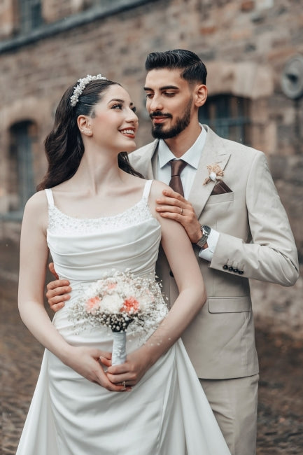 Dressystars White Wedding Dress A Line Spaghetti Strap Ruffle Sweep Train Satin Bridal Gown With Slit