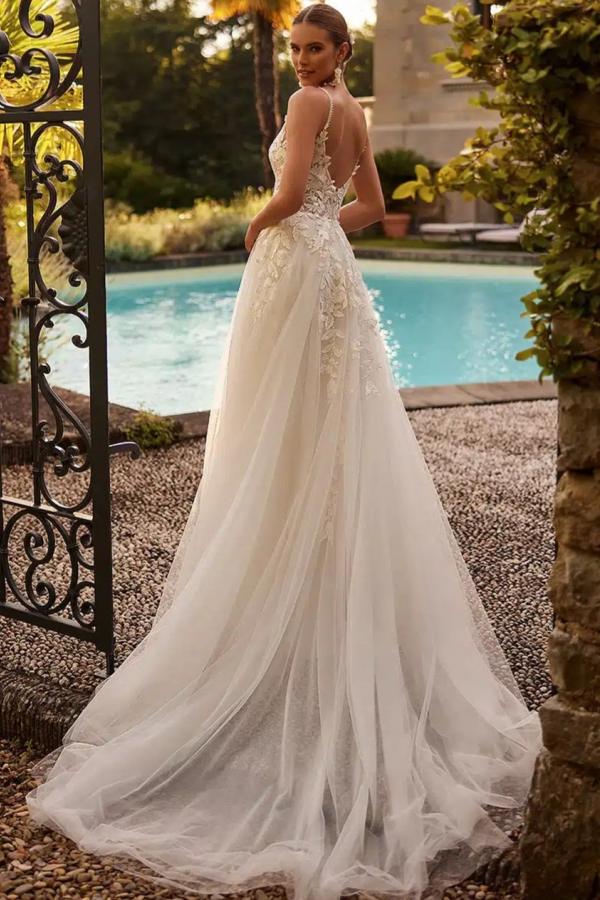 Dressystars White Wedding Dress A Line Spaghetti Strap V Neck Beaded Sleeveless Tulle Bridal Gown With Appliques