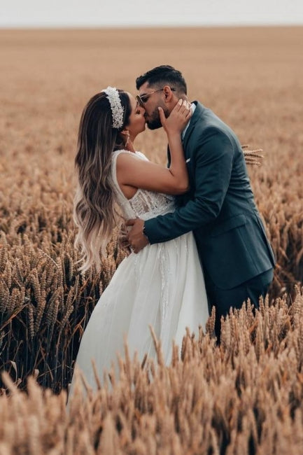 Dressystars White Wedding Dress A Line Tulle Sleeveless Bridal Gown With Lace