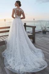 Dressystars White Wedding Dress A Line V Neck Off The Shoulder Sleeveless Lace Tulle Bridal Gown With Appliques