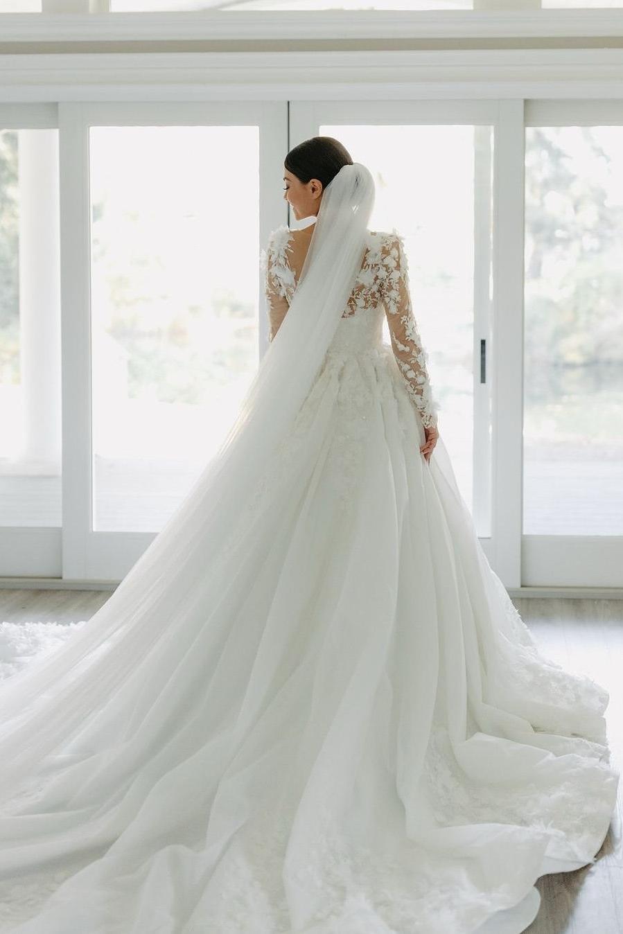 Dressystars White Wedding Dress Ball Gown V Neck Sleeves Cathedral Train Lace Bridal Gown With Appliques