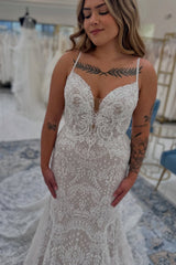 Dressystars White Wedding Dress Lace Mermaid Boho Sweetheart Spaghetti Strap Sleeveless Cathedral Train Tulle Bridal Gown