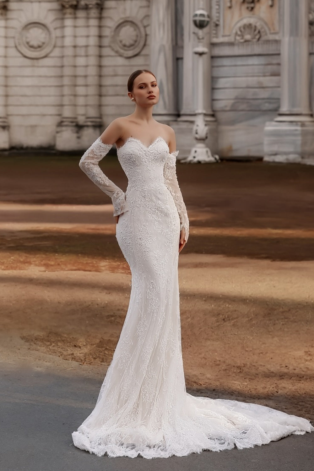 Dressystars White Wedding Dress Lace Mermaid Strapless Sequined Sleeveless Panel Train Bridal Gown With Appliques