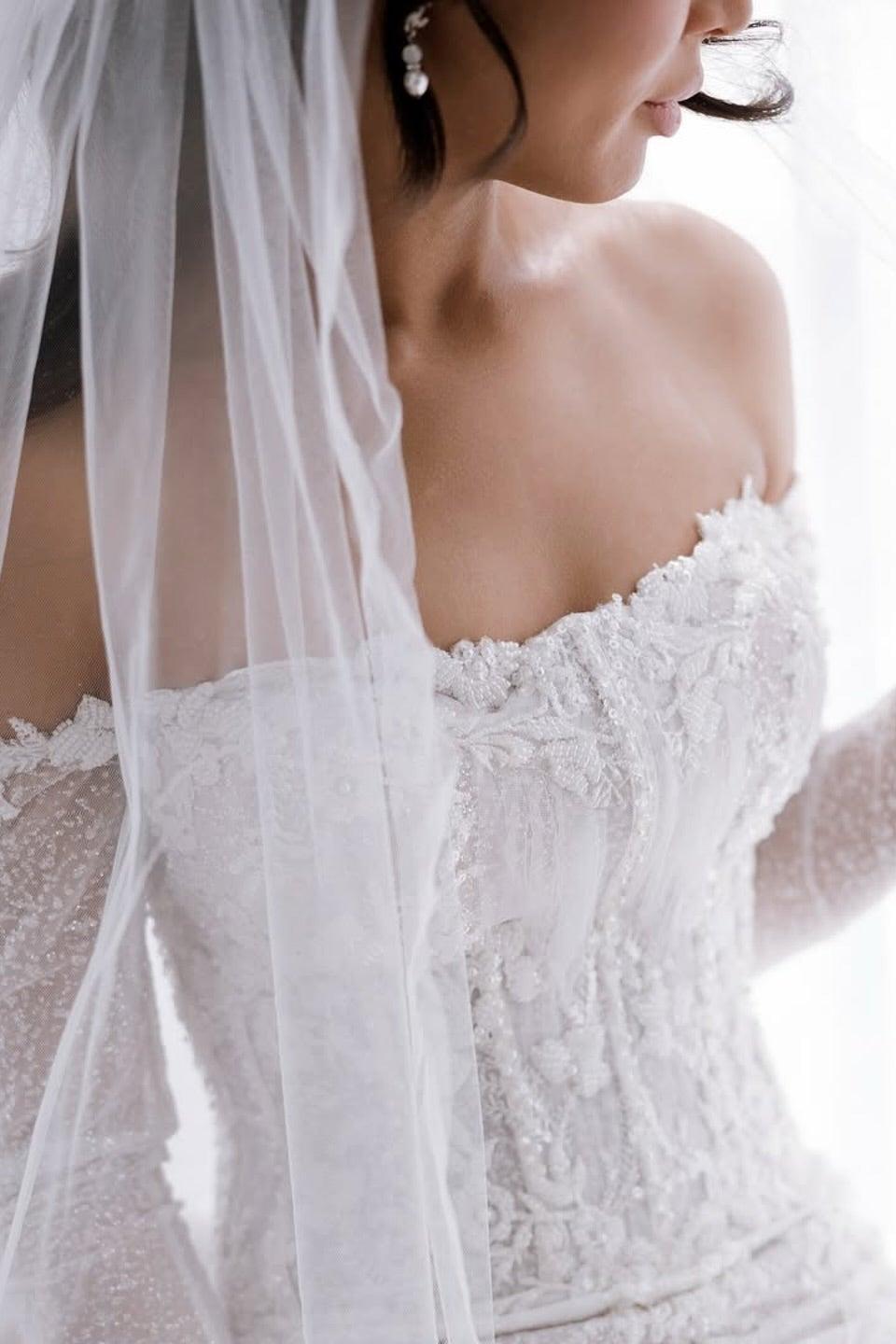 Dressystars White Wedding Dress Mermaid Strapless Off The Shoulder Beaded Lace Sleeves Cathedral Train Tulle Bridal Gown