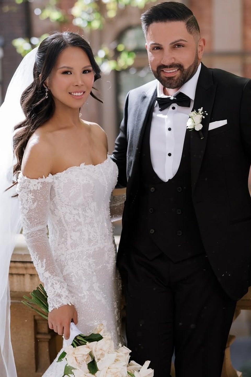 Dressystars White Wedding Dress Mermaid Strapless Off The Shoulder Beaded Lace Sleeves Cathedral Train Tulle Bridal Gown