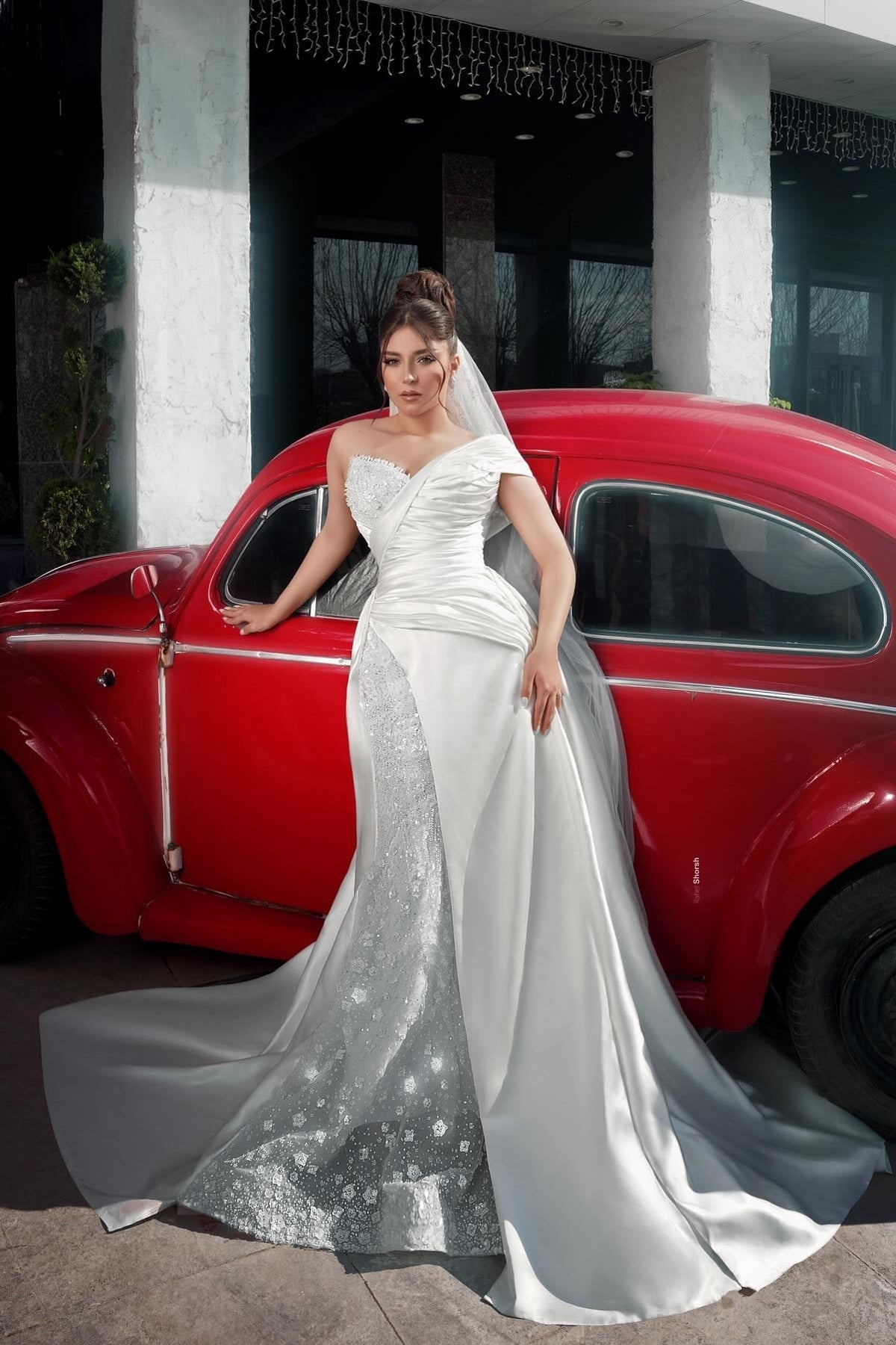 Dressystars White Wedding Dress Mermaid Sweetheart One Shoulder Sleeveless Sequined Lace Panel Train Satin Bridal Gown