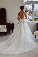 Dressystars White Wedding Dress Spaghetti Strap Sleeveless Beaded Cathedral Train Lace Tulle Bridal Gown